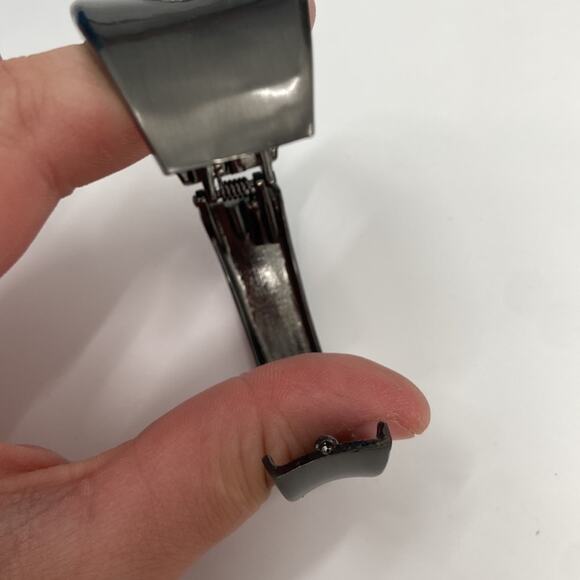 Gray rhinestone encrusted bracelet - Picture 3 of 6